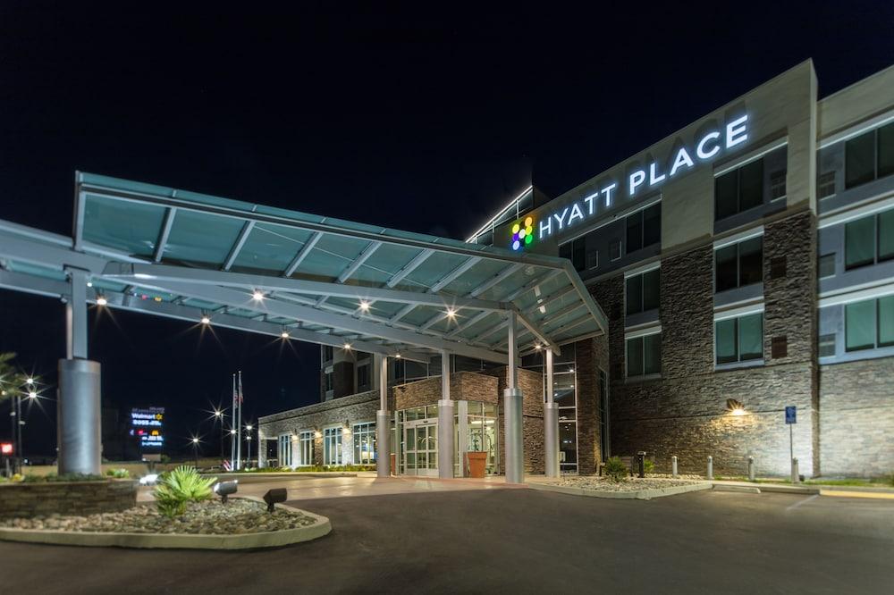Hyatt Place Delano Buitenkant foto