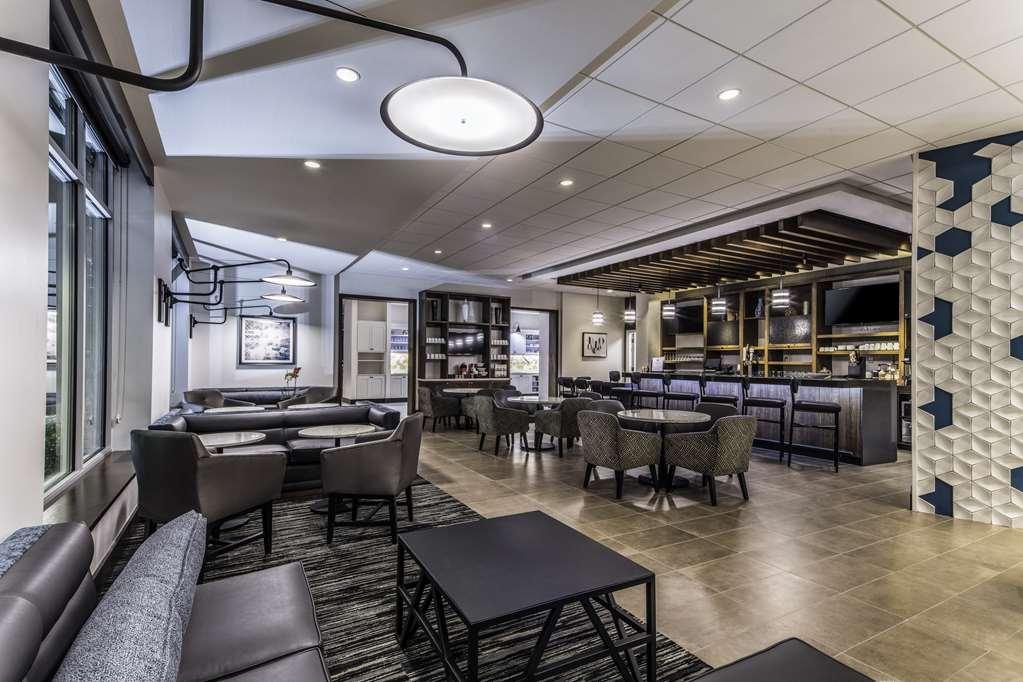 Hyatt Place Delano Restaurant foto